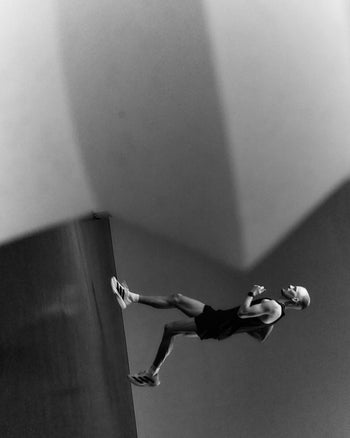 Lookbook Sonic Running Singlet Men 19