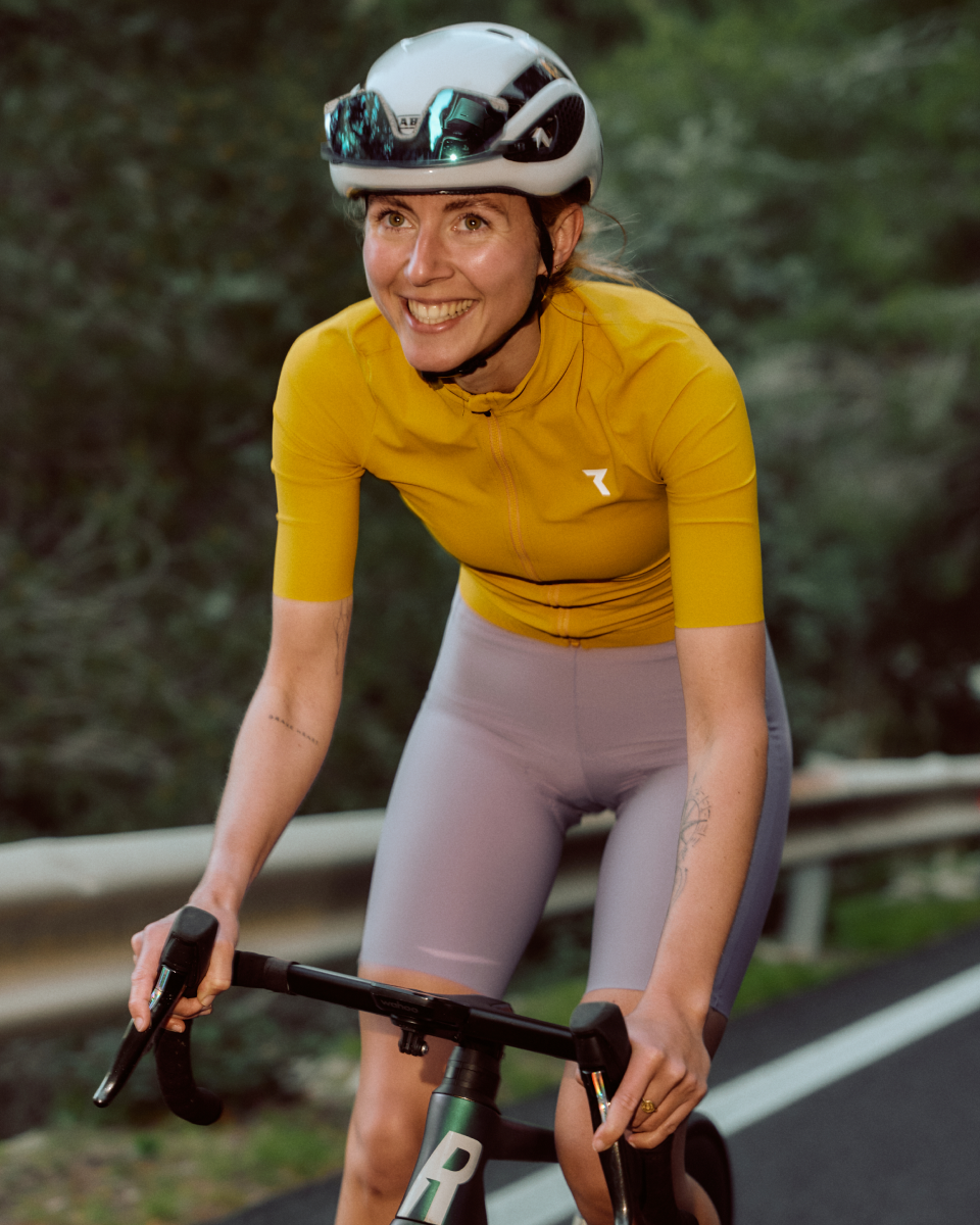 Short-sleeved cycling jersey