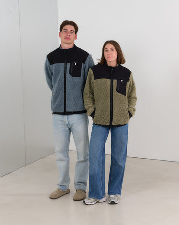 Lookbook Aethera Thermal Fleece Jacket 5