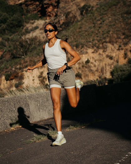 Lookbook Phantom Running 2in1 Shorts Women 8