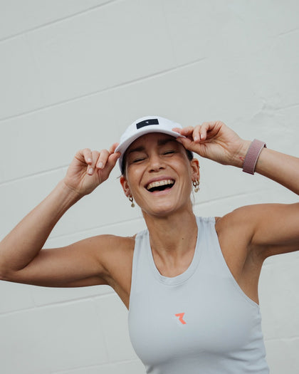 Lookbook Aura Performance Light Cap 11