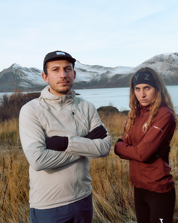 Lookbook Phantom LightShell Hooded Jacket Men 49