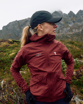 Lookbook Phantom Running Rain Jacket Women 65