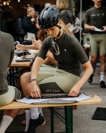Lookbook Off Grid Cycling Cargo Bib Shorts Women 10