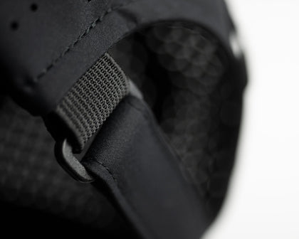 Lookbook Aura Seamless Tech Cap 6